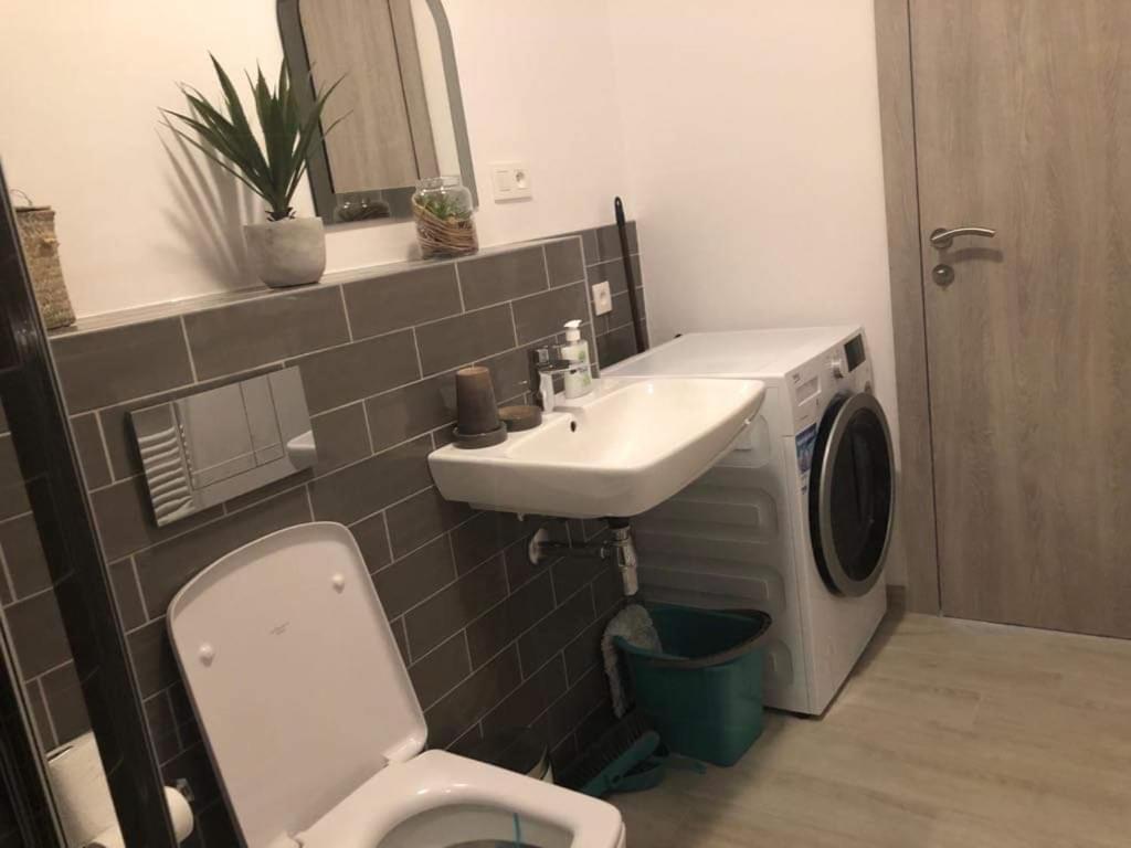 Urban Residence C707, Free Garage Parking Μπρατισλάβα Εξωτερικό φωτογραφία